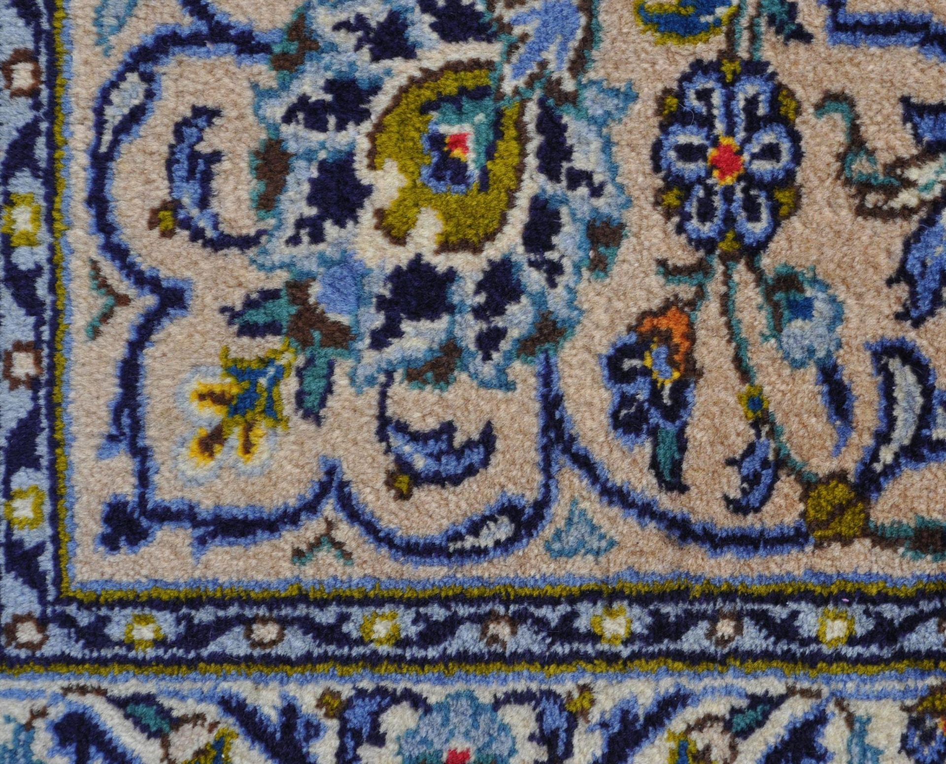 20TH CENTURY CENTRAL PERSIAN KASHAN RUG - Image 4 of 6