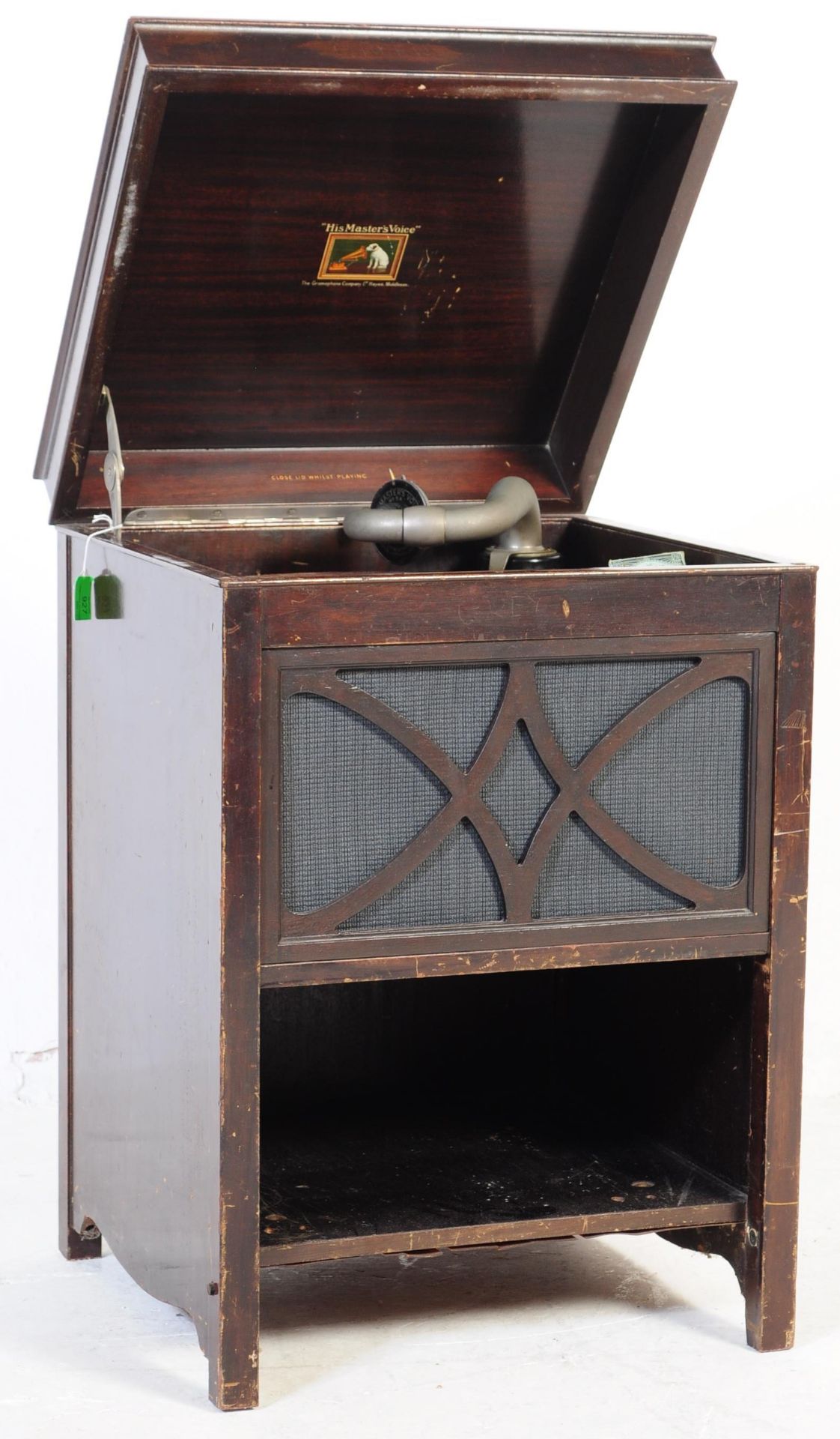 VINTAGE MAHOGANY CASED GRAMOPHONE BY HMV