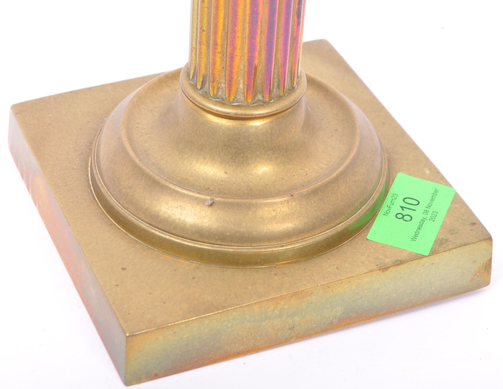 EARLY 20TH EDWARDIAN BRASS TABLE OIL LAMP - Image 4 of 4