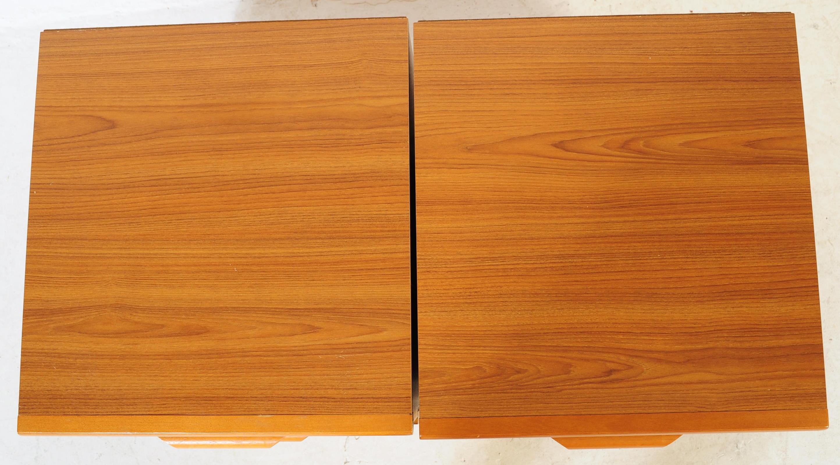PAIR OF MID CENTURY TEAK BEDSIDE CABINETS - Image 4 of 5