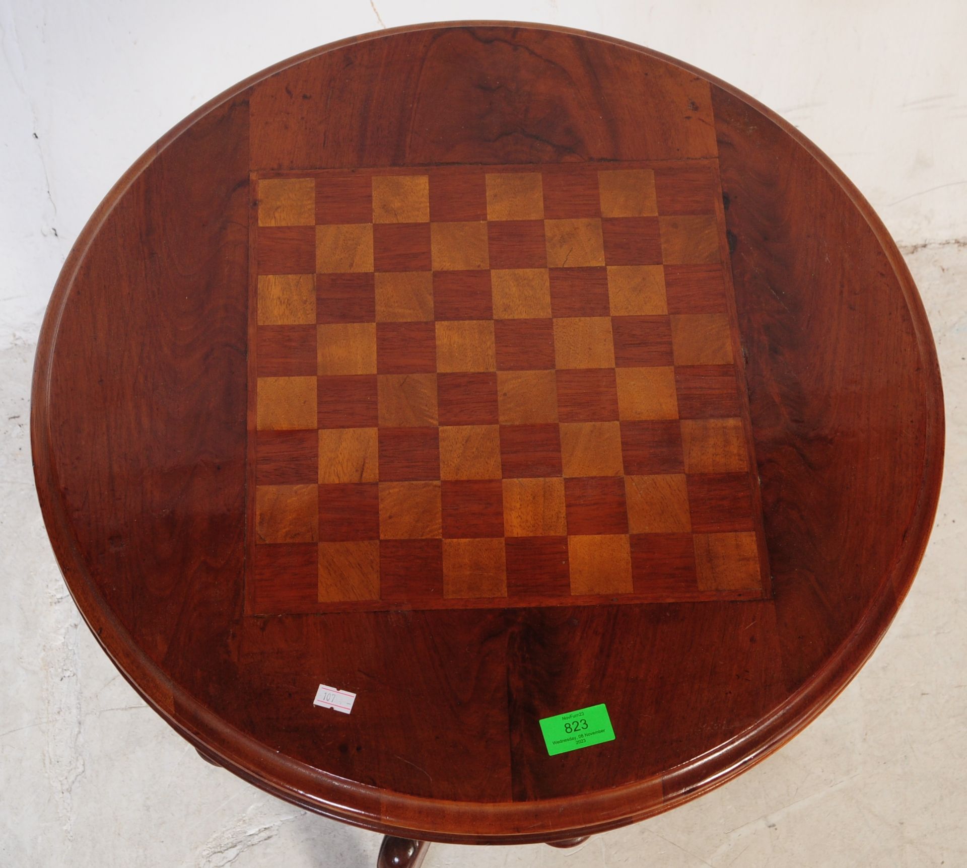 19TH CENTURY VICTORIAN WALNUT INLAID CHESS TABLE - Image 3 of 5