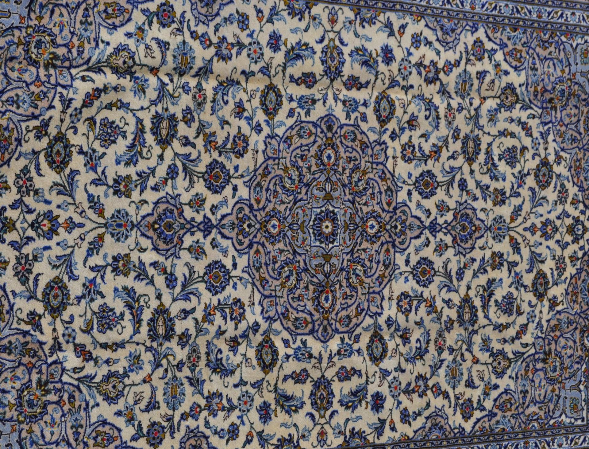 20TH CENTURY CENTRAL PERSIAN KASHAN RUG - Image 2 of 6