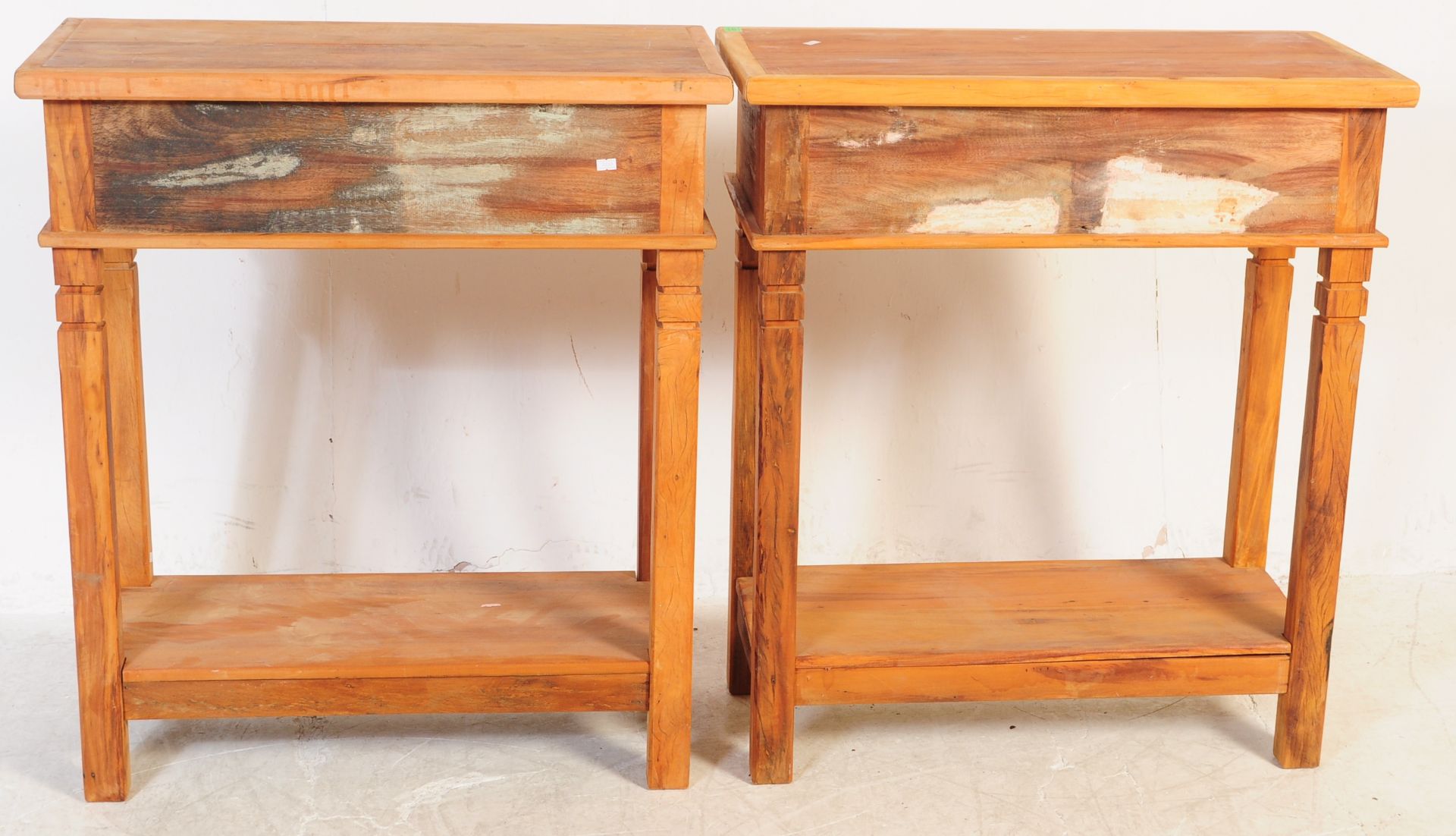 PAIR OF VINTAGE BRAZILIAN MAHOGANY SIDE TABLES - Bild 6 aus 6