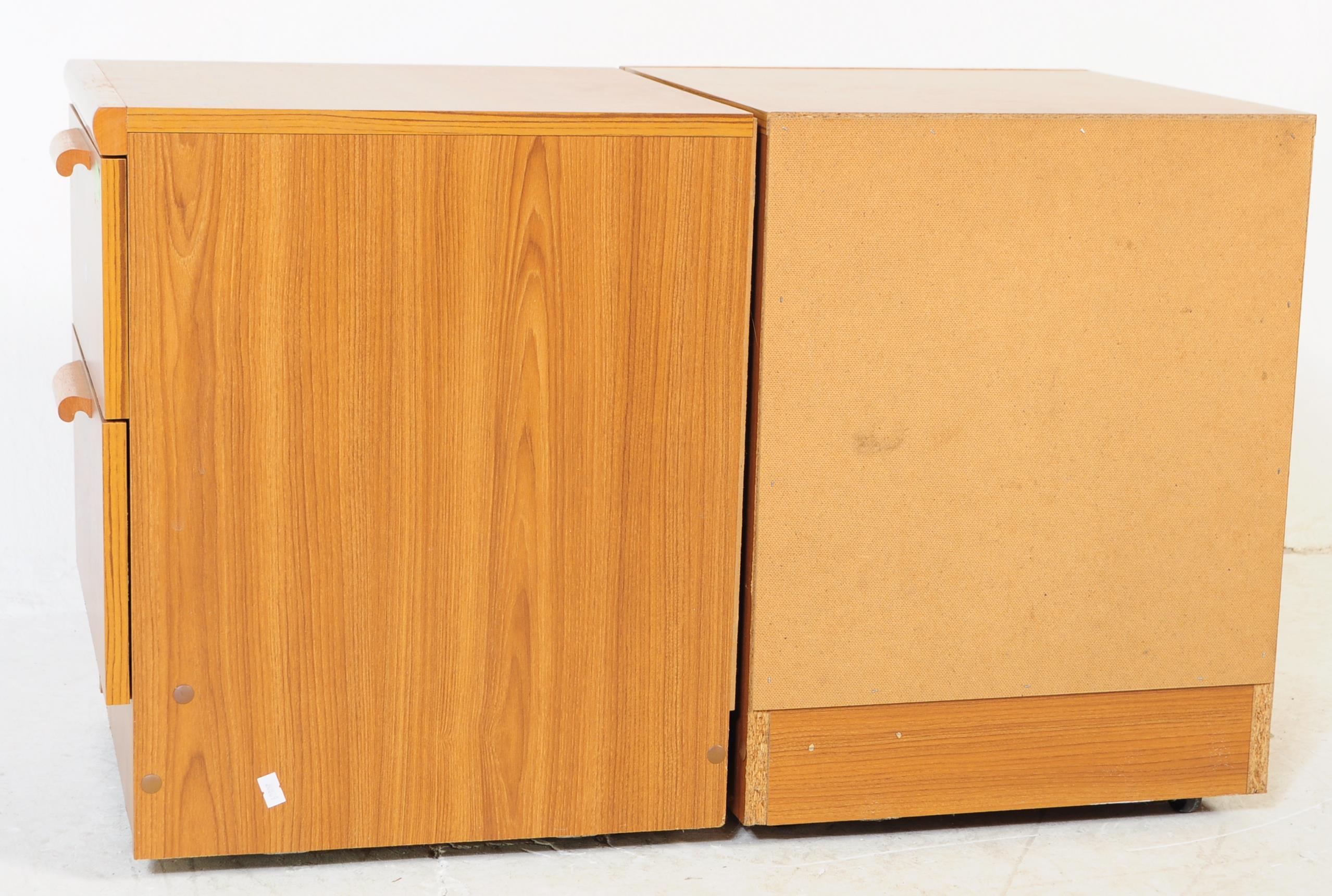 PAIR OF MID CENTURY TEAK BEDSIDE CABINETS - Image 5 of 5