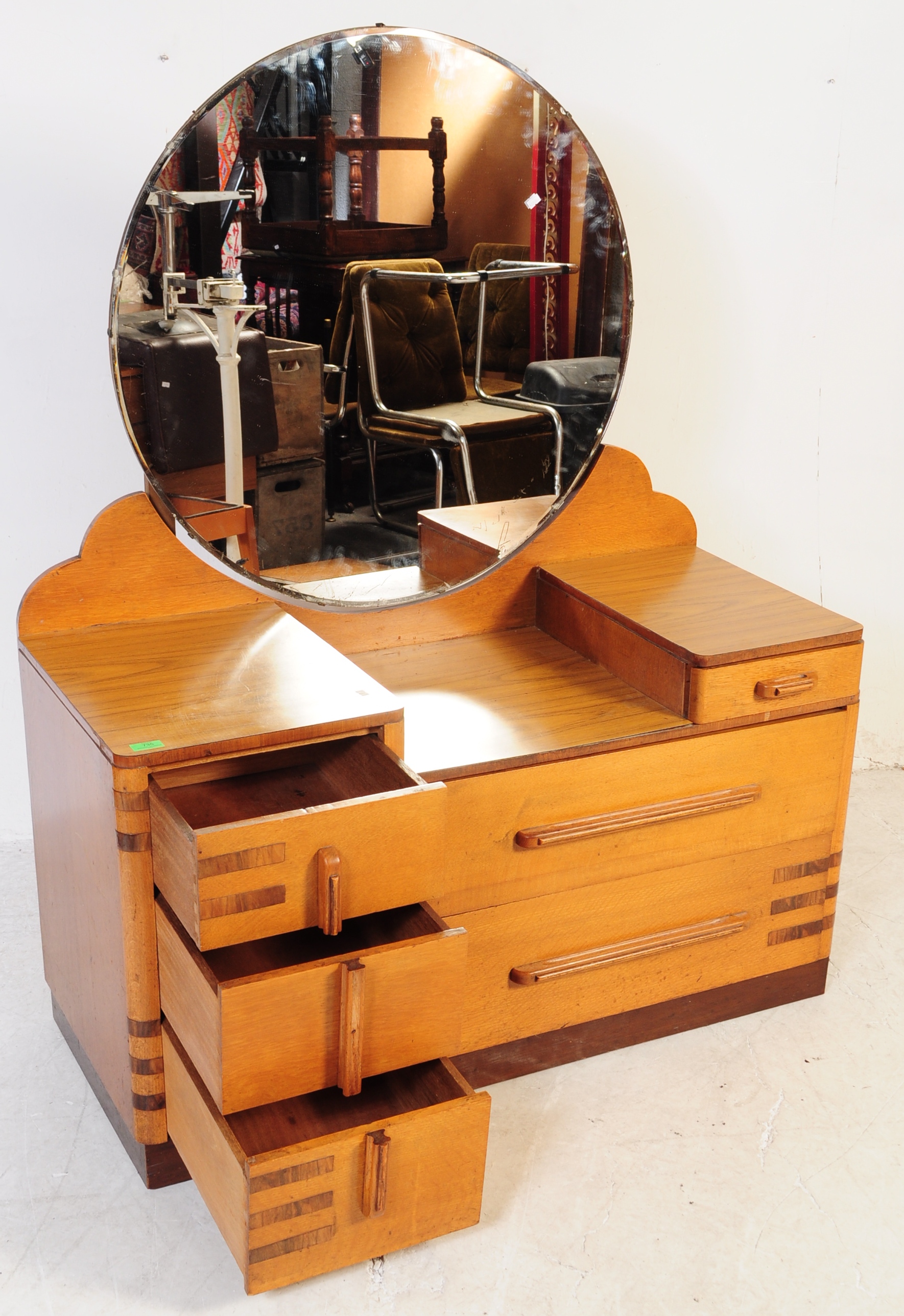 1930S ART DECO OAK DRESSING TABLE CHEST - Image 3 of 7