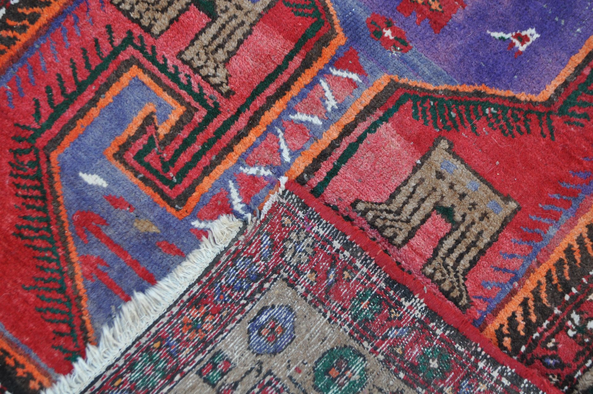 VINTAGE 20TH CENTURY PERSIAN IRANIAN HAND KNOTTED RUG - Image 4 of 4