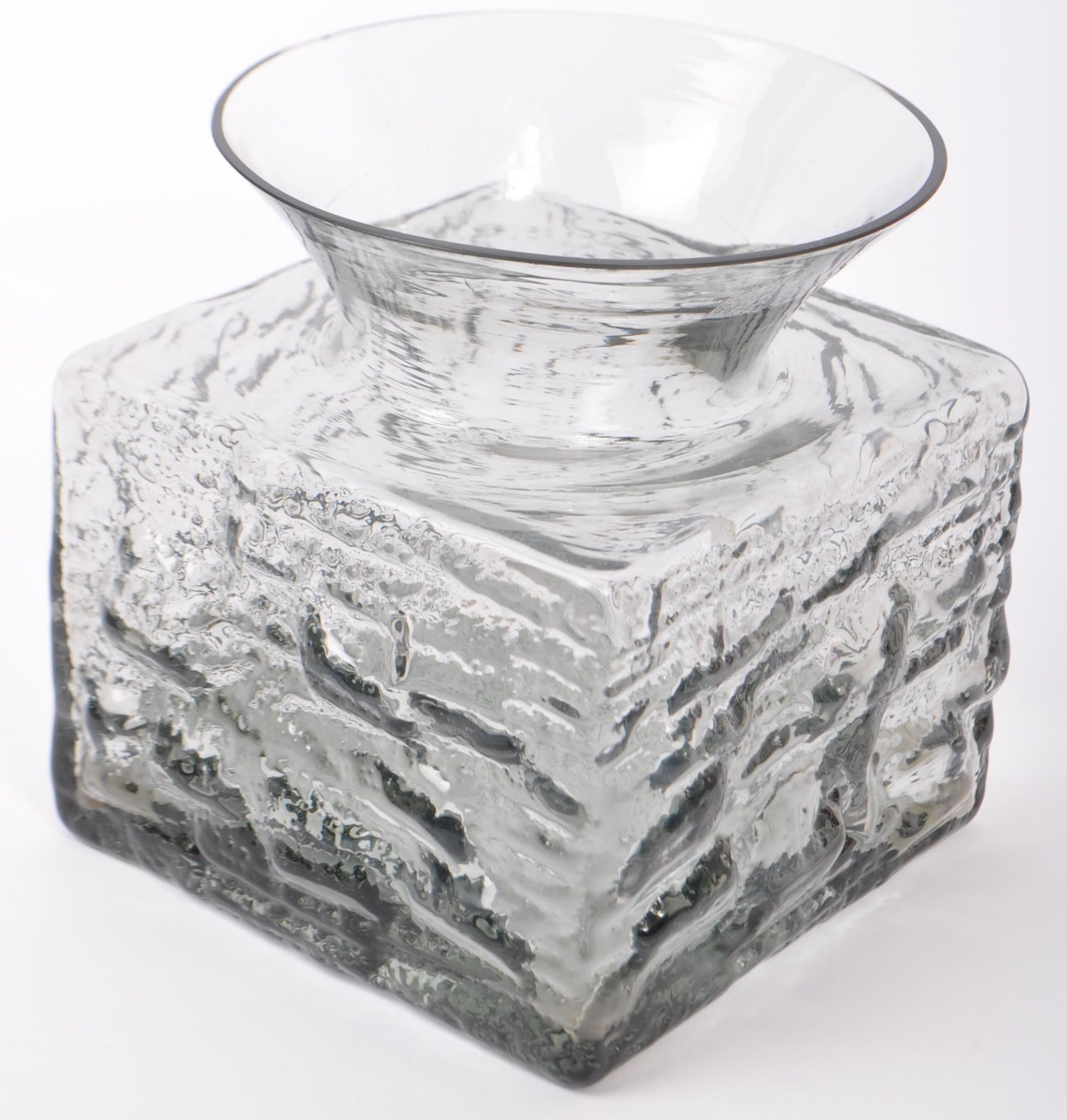 THREE VINTAGE 20TH CENTURY STUDIO ART GLASS EXAMPLES - Image 6 of 10