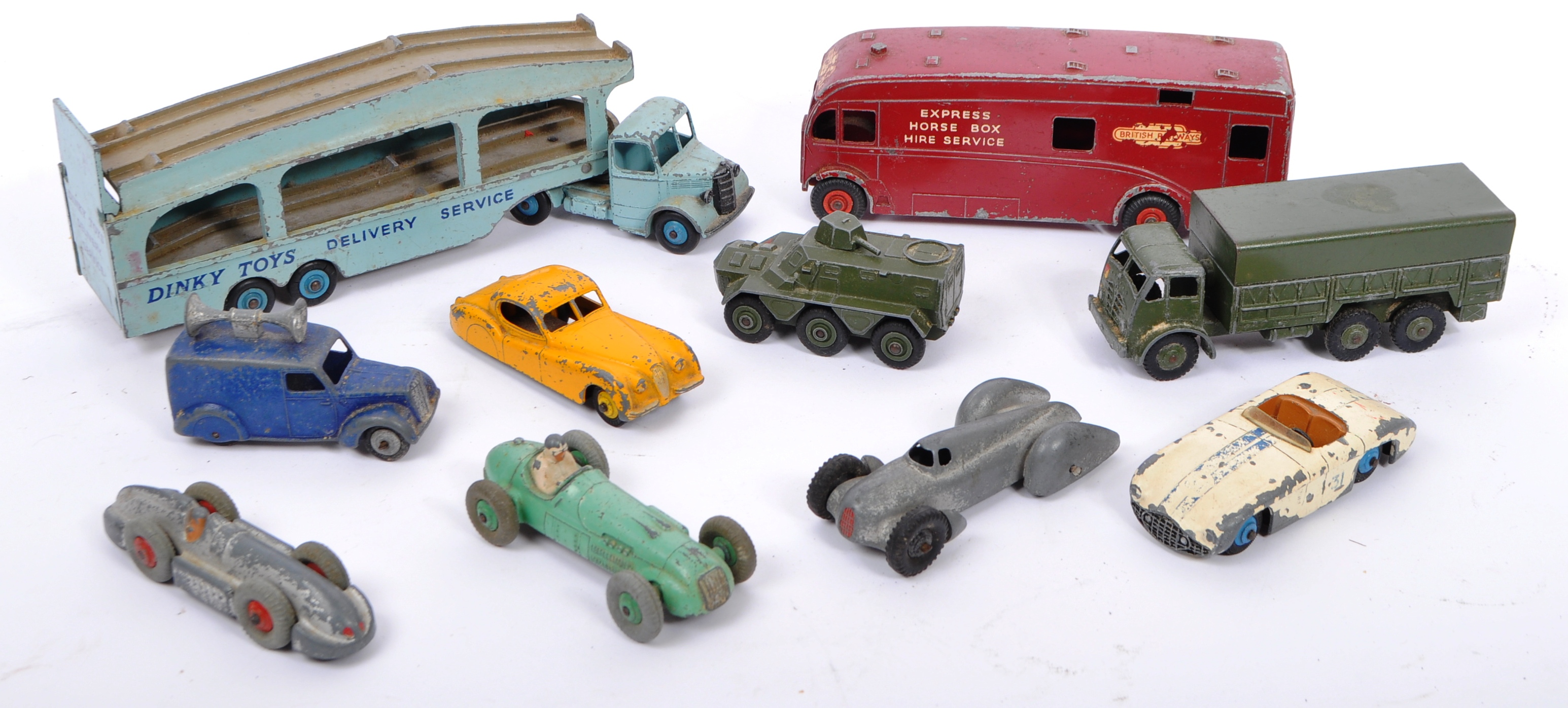 COLLECTION OF VINTAGE DINKY SUPERTOYS DIECAST MODELS - Image 2 of 5