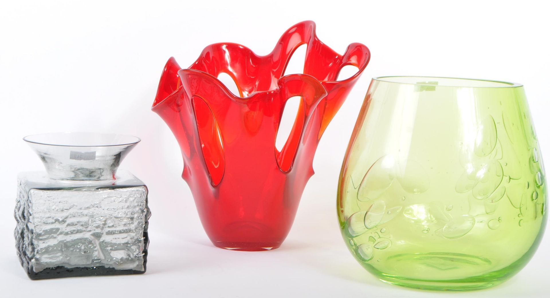 THREE VINTAGE 20TH CENTURY STUDIO ART GLASS EXAMPLES - Image 2 of 10