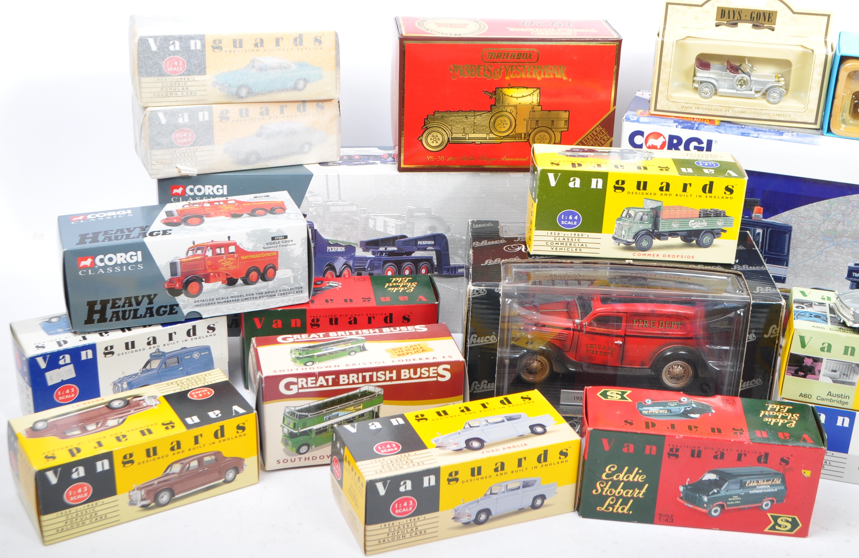 LARGE COLLECTION OF VINTAGE 20TH CENTURY DIECAST VEHICLES - Image 2 of 5