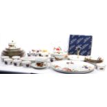 ROYAL WORCERSTER EVESHAM PART PORCELAIN TEA & DINNER SERVICE