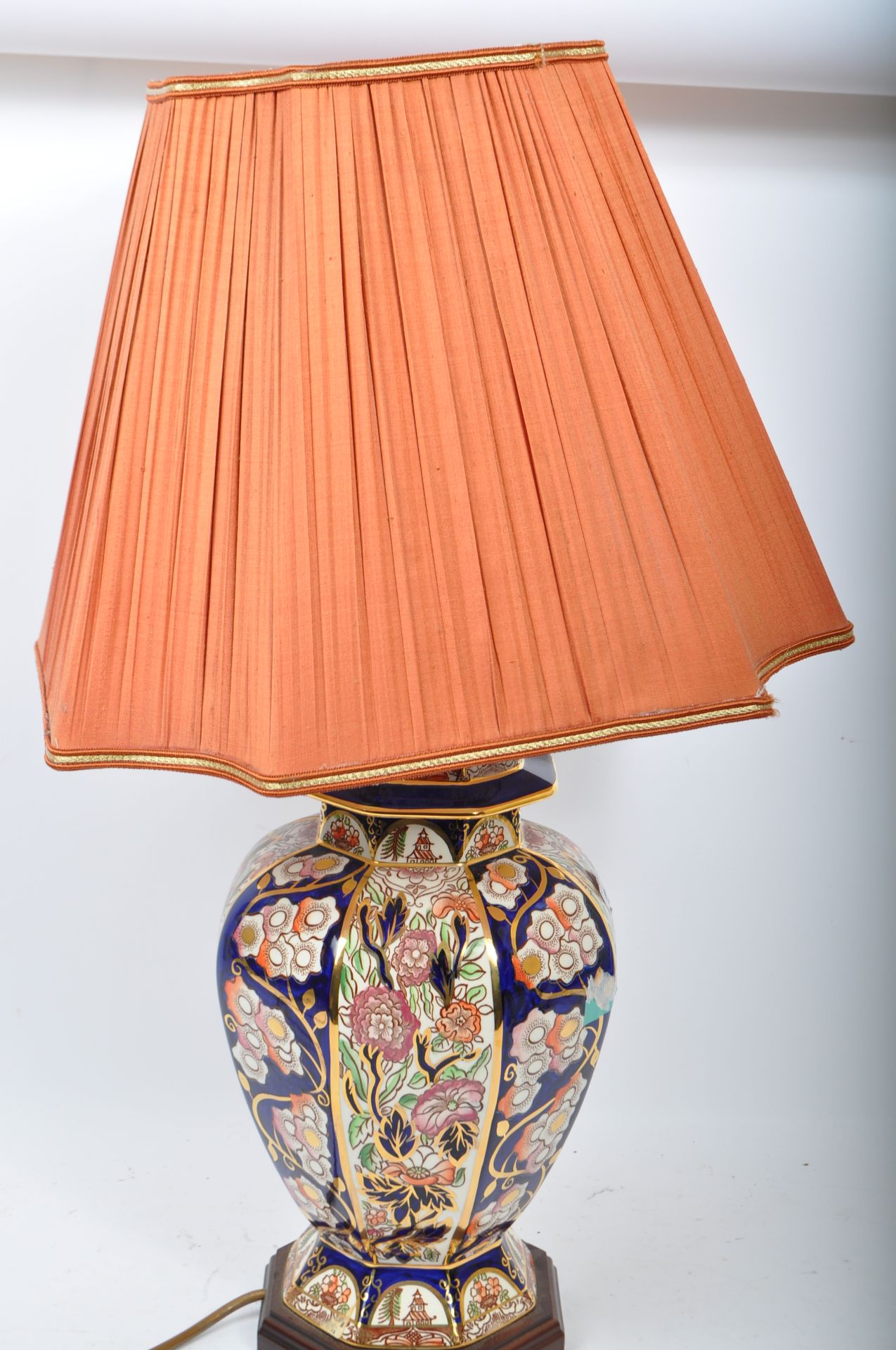 LARGE 20TH CENTURY GINGER JAR LAMP - Image 3 of 4
