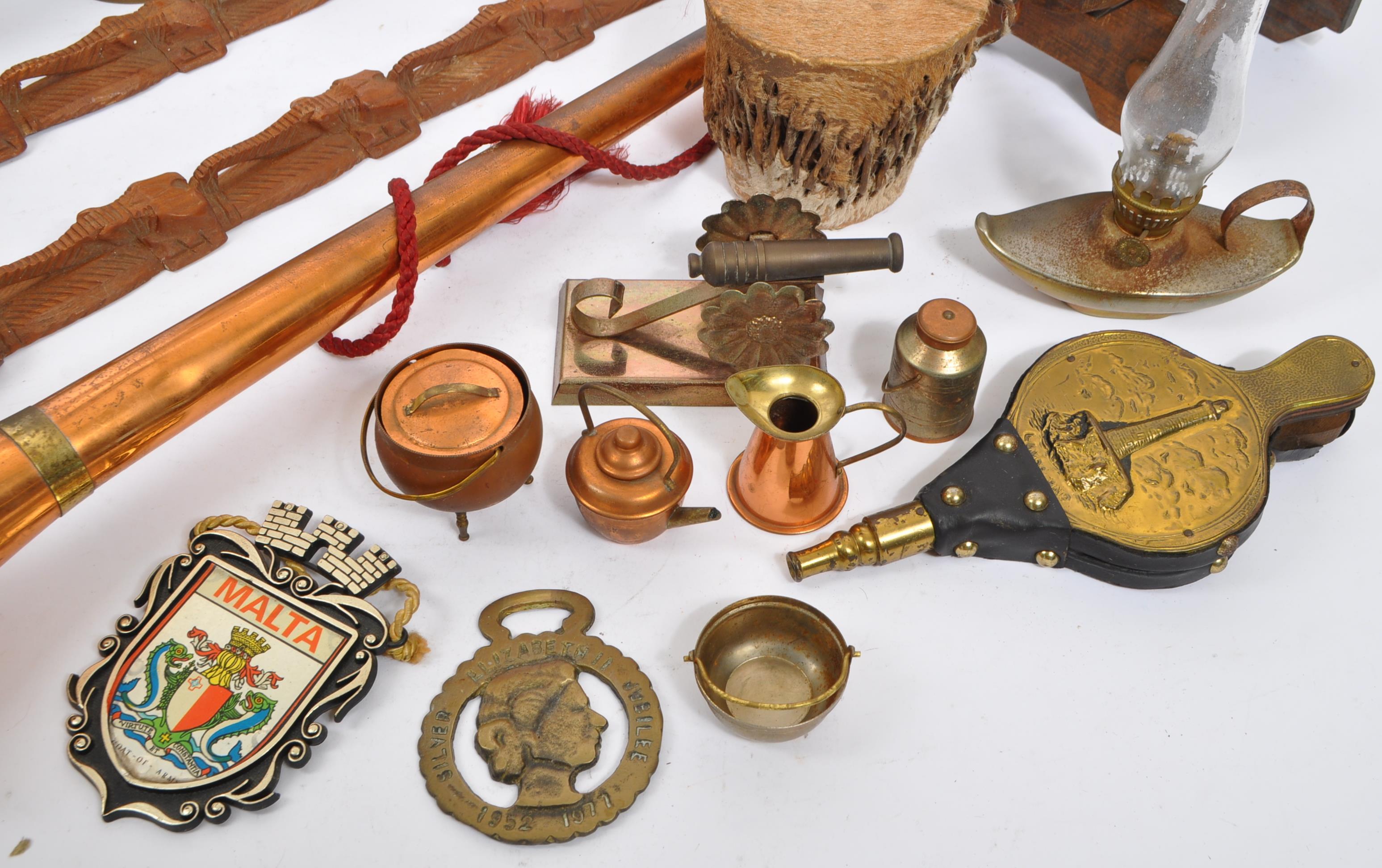 COLLECTION OF LATE 20TH CENTURY BRASS / COPPER WARE - Image 2 of 5