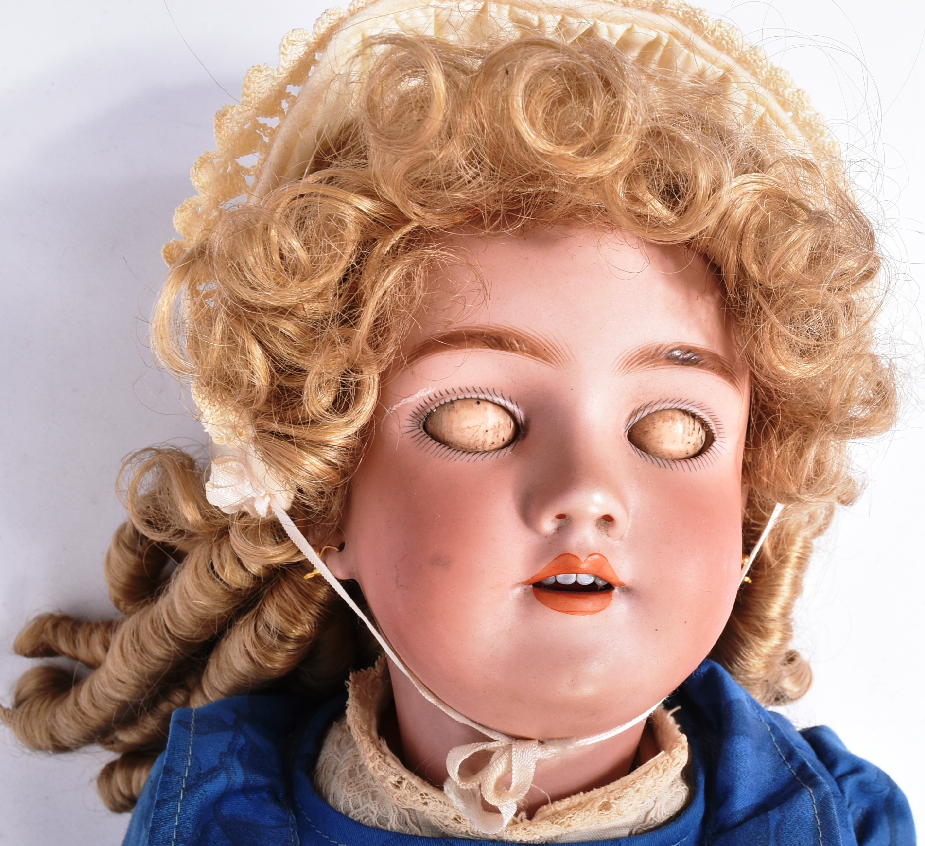 EARLY 20TH CENTURY GERMAN BISQUE HEADED DOLL - Image 4 of 6
