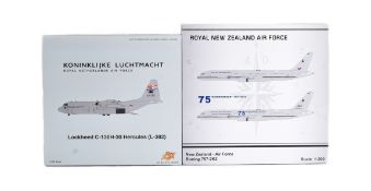 DIECAST - X2 1/200 SCALE AIR FORCE INTEREST MODELS
