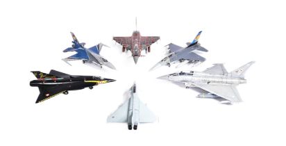 MODEL KITS - COLLECTION OF X6 BUILT MODEL KITS OF AIRCRAFT INTEREST