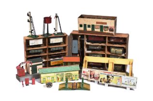 MODEL RAILWAY - O GAUGE TINPLATE MODEL RAILWAY WAGONS & ACCESSORIES