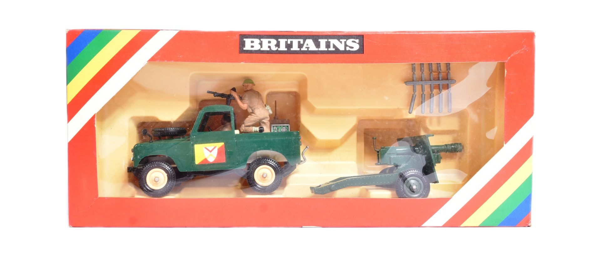 DIECAST - VINAGE BRITAINS DIECAST MODEL ARMY LAND ROVER & GUN