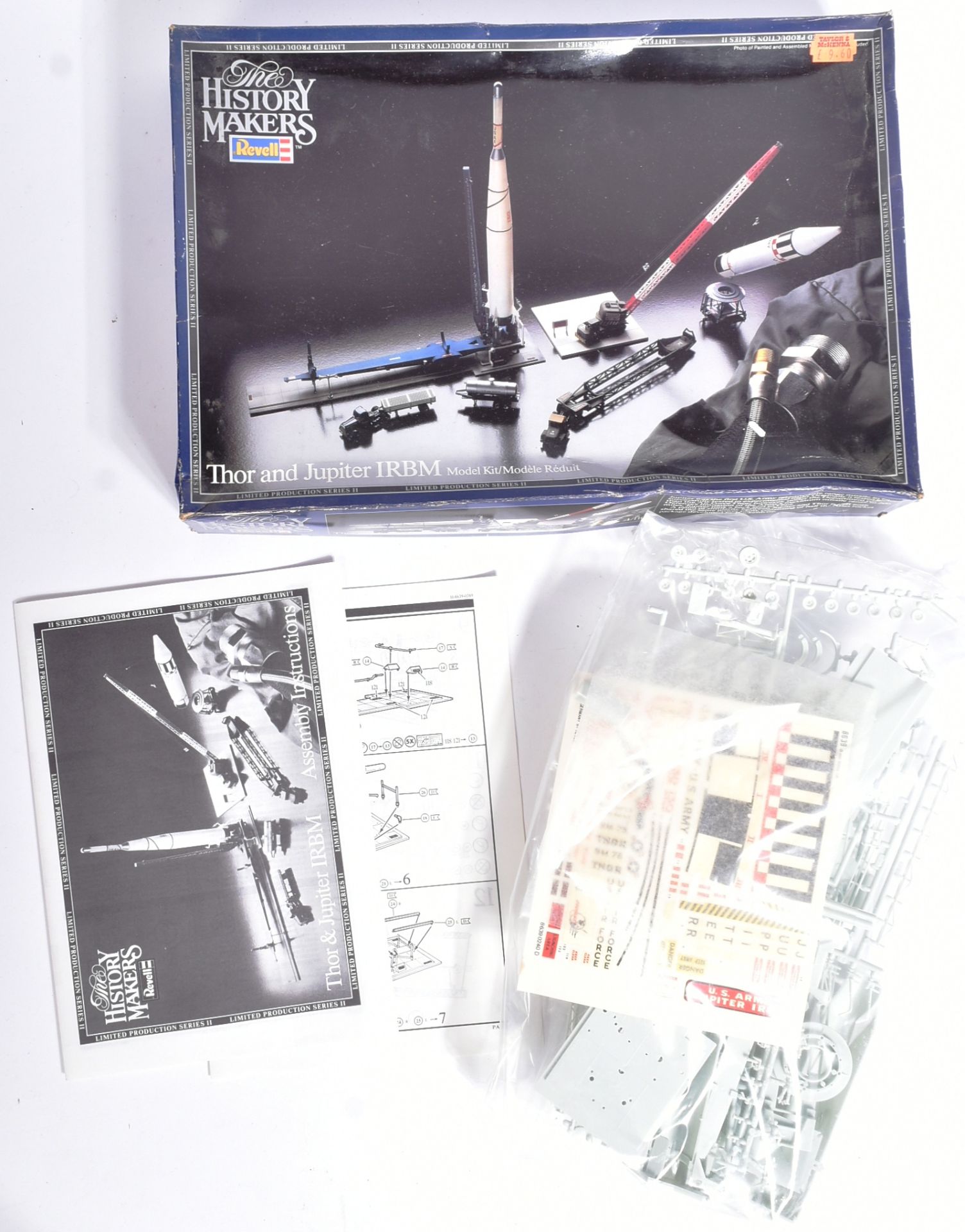 MODEL KITS - COLLECTION OF SPACE THEMED MODEL KITS - Image 2 of 4