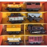 MODEL RAILWAY - O GAUGE TINPLATE CLOCKWORK LOCOMOTIVE SET