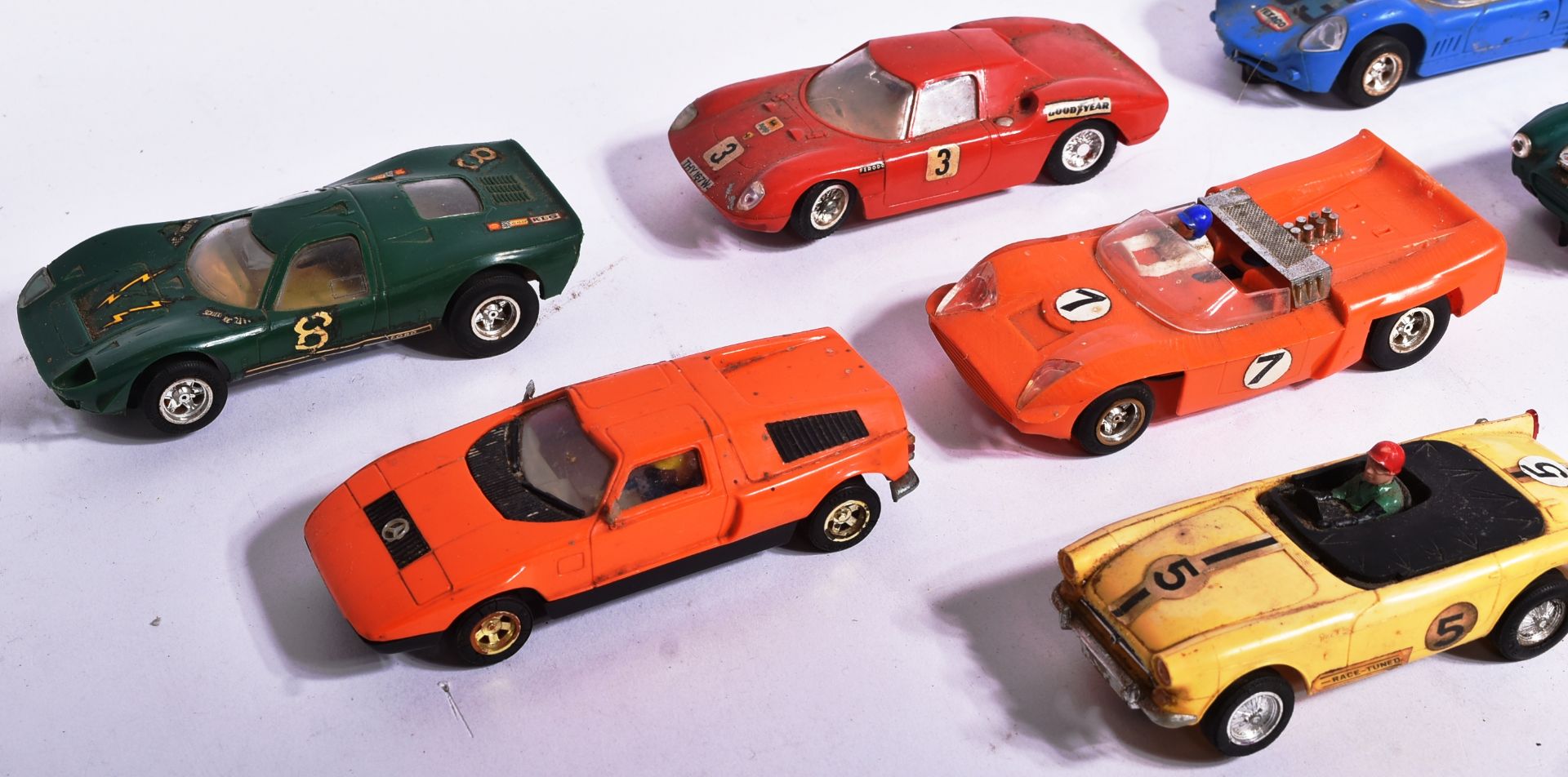 SCALEXTRIC - COLLECTION OF VINTAGE SCALEXTRIC SLOT CARS - Bild 4 aus 5