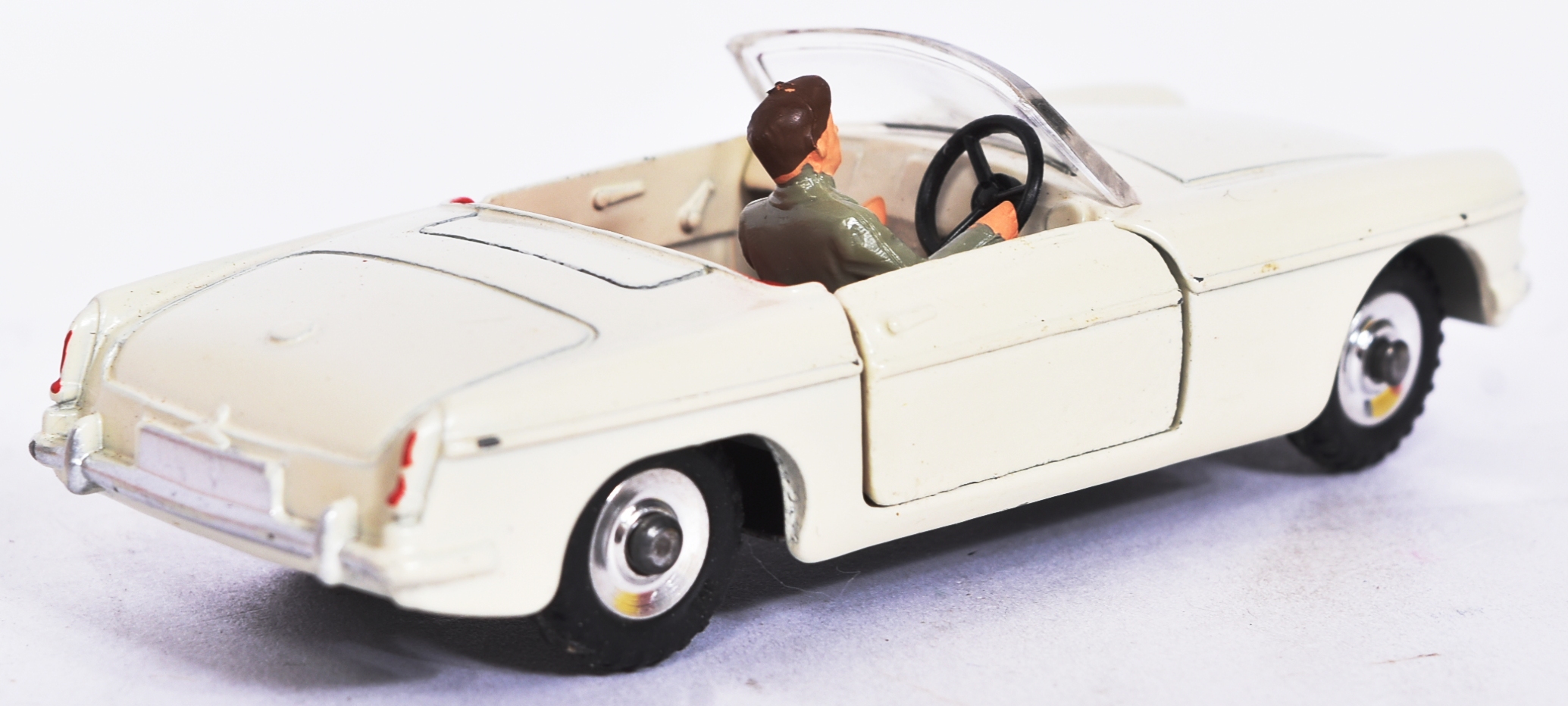 DINKY TOYS - NO. 113 MGB SPORTS CAR DIECAST MODEL - Image 3 of 5