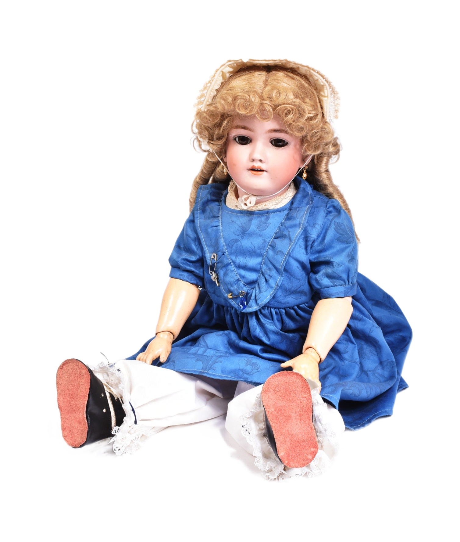 EARLY 20TH CENTURY GERMAN BISQUE HEADED DOLL