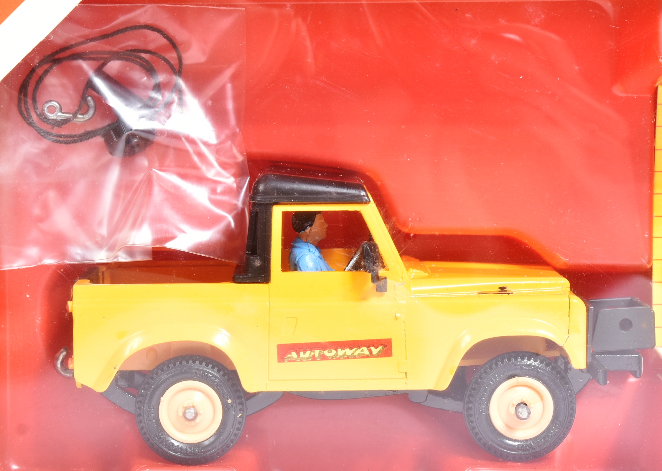 DIECAST - VINTAGE BRITAINS AUTOWAY SERIES LAND ROVER - Image 2 of 4