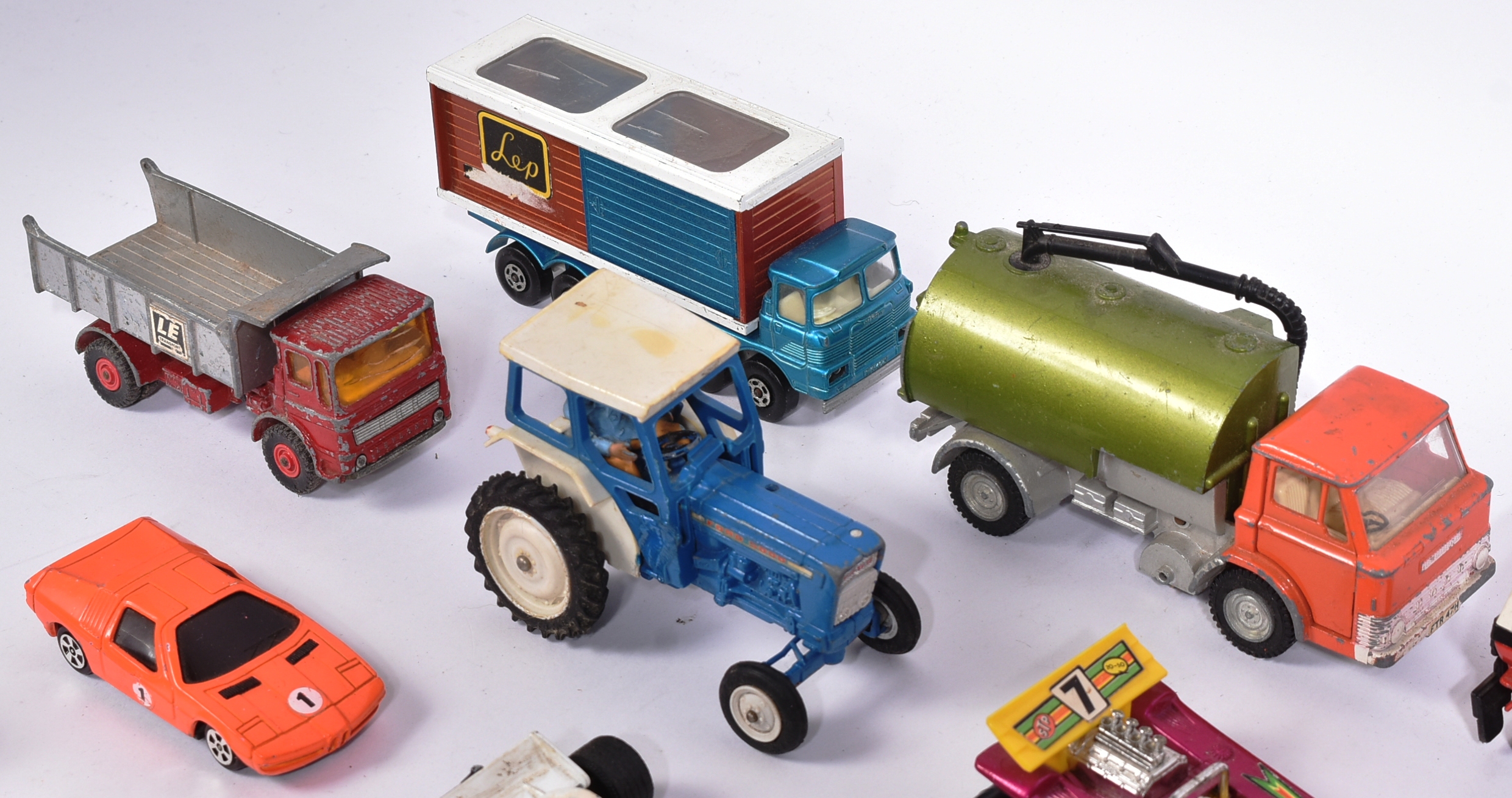DIECAST - COLLECTION OF VINTAGE DIECAST MODELS - Image 2 of 6