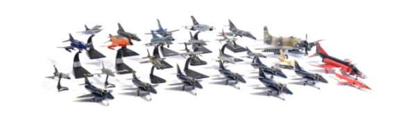COLLECTION OF ASSORTED DIECAST AND BUILT MODEL KITS