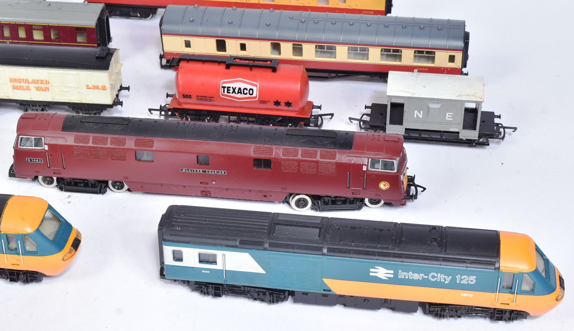 MODEL RAILWAY - COLLECTION ASSORTED DIESEL LOCOS - Image 2 of 5