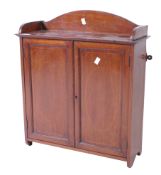 EARLY 20TH CENTURY EDWARDIAN INLAID MAHOGANY CUPBOARD