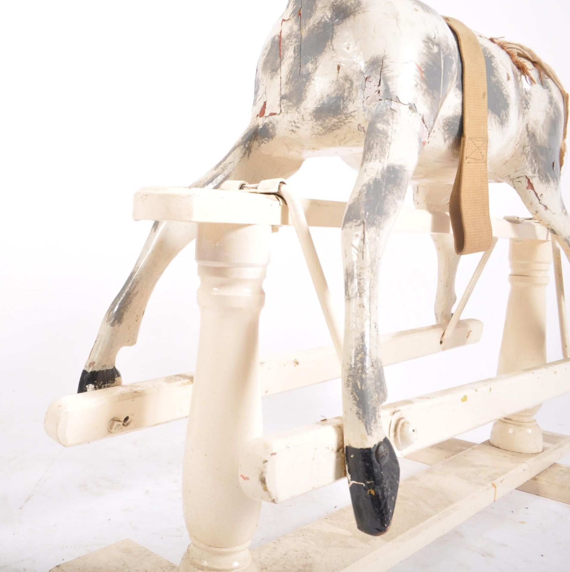 EARLY 20TH CENTURY WOODEN CHILD'S ROCKING HORSE - Bild 4 aus 5