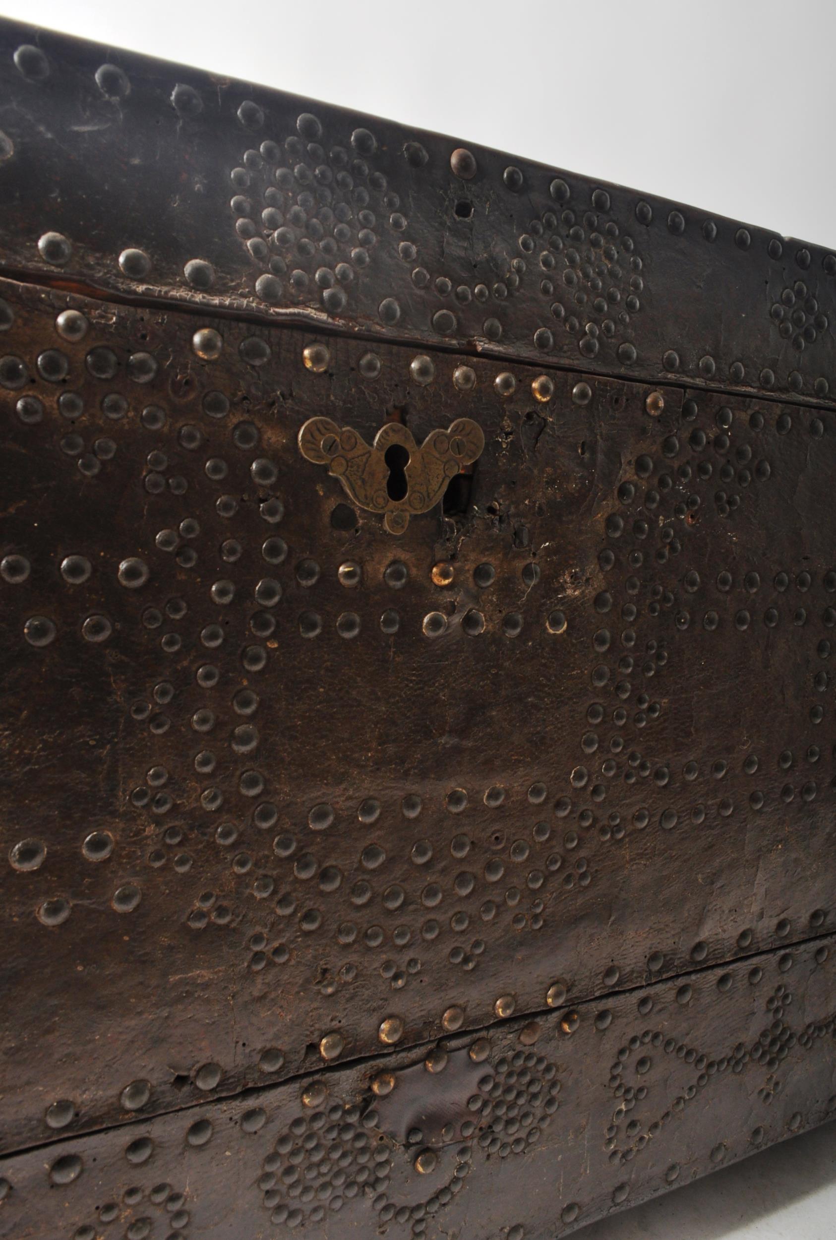17TH CENTURY 1684 JAMES II OAK & LEATHER STUD WORKED CHEST - Image 6 of 11