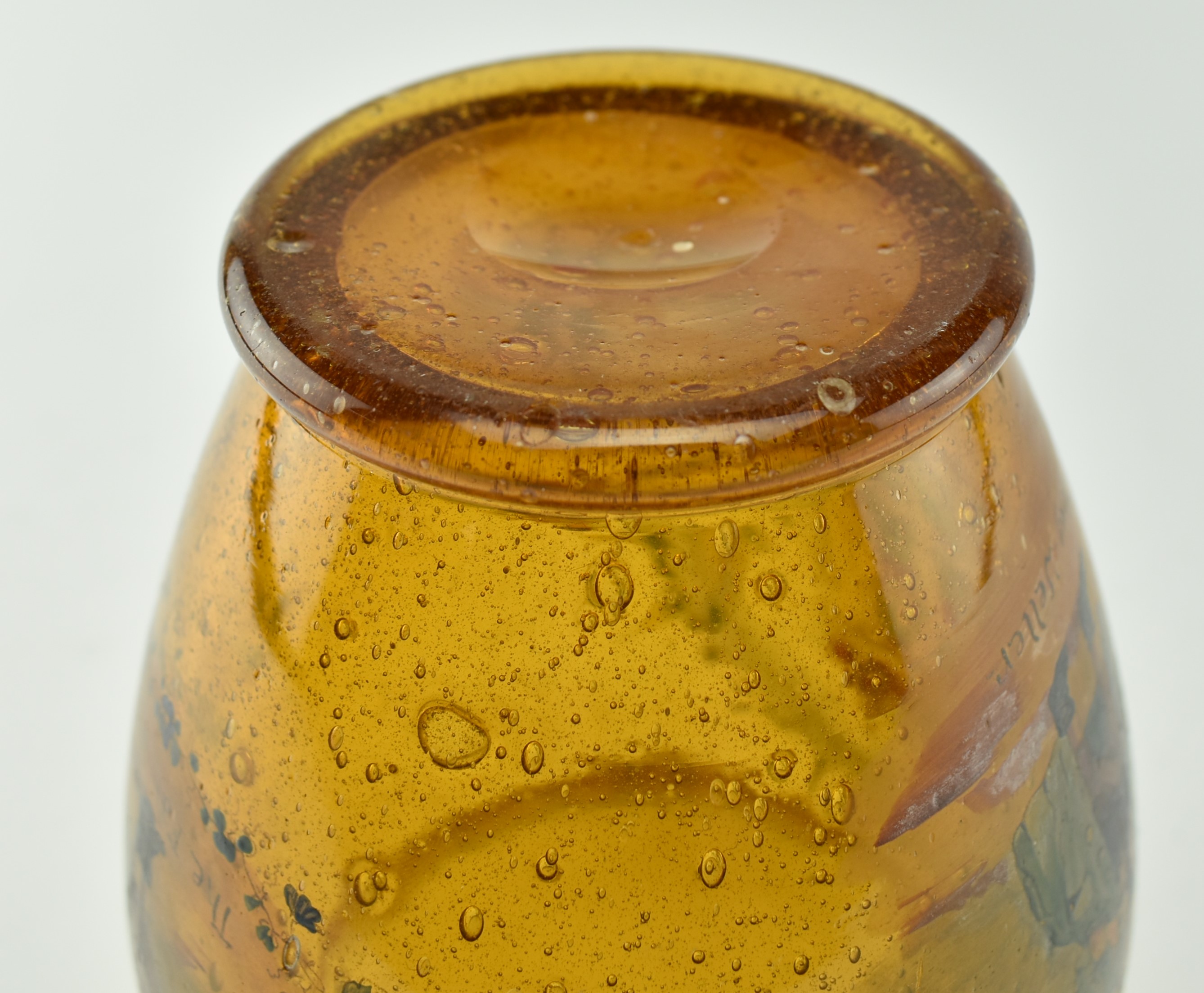 LATE 19TH CENTURY AMBER GLASS VASE WITH DICKENS SCENES - Image 5 of 5