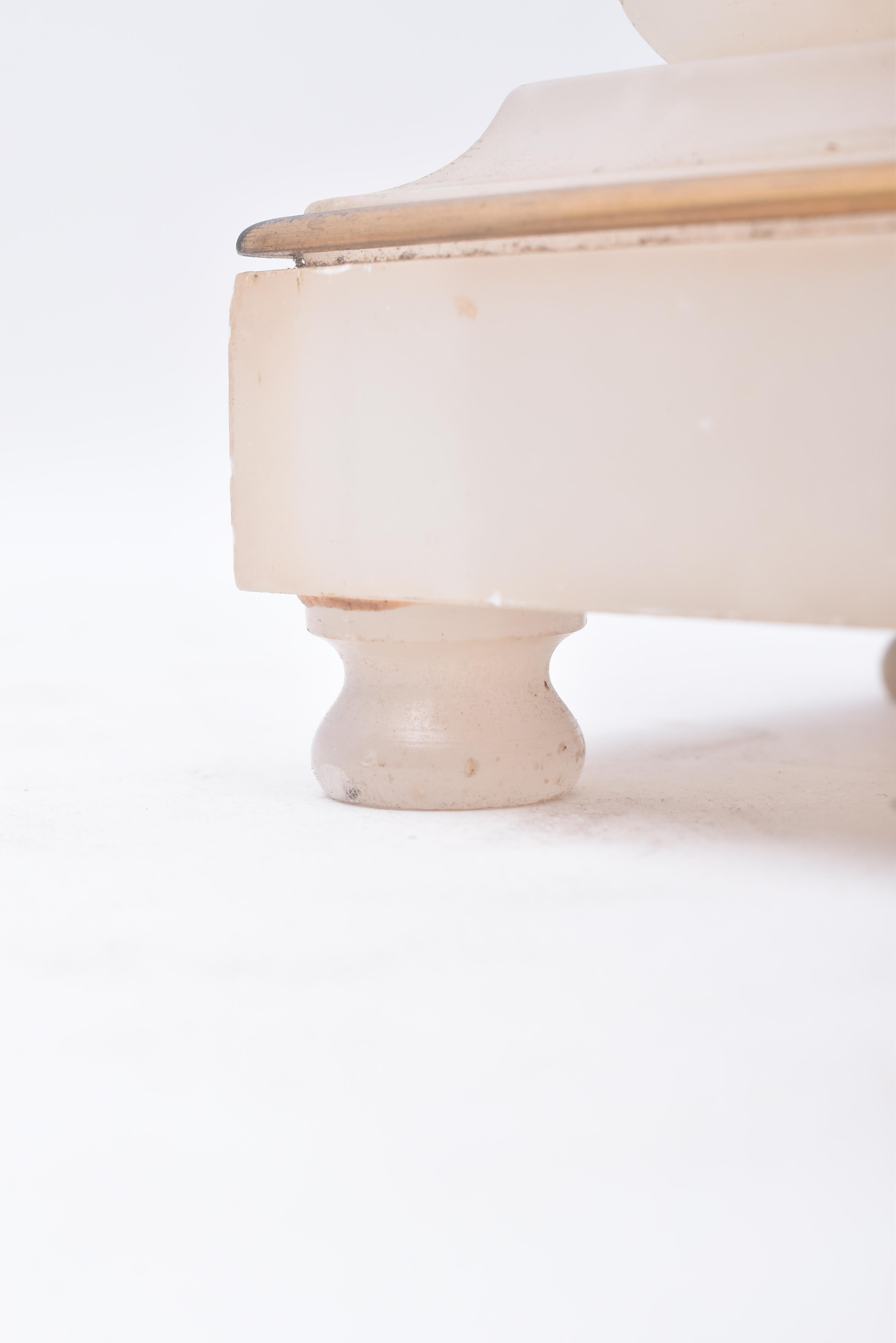 19TH CENTURY ALABASTER CLOCK WITH GILT SPANIEL DOG - Image 8 of 8