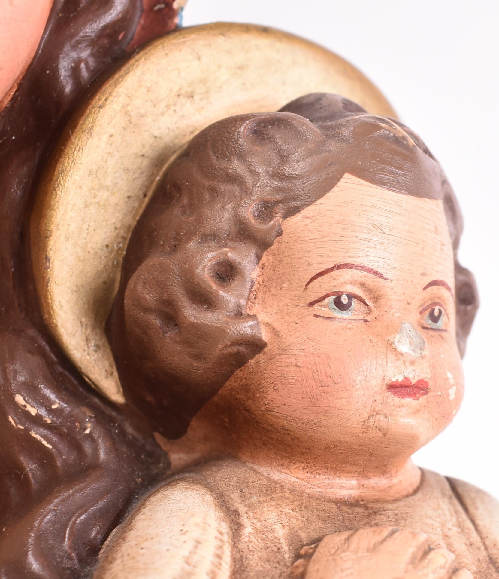 EARLY 20TH CENTURY PLASTER RELIGIOUS MADONNA WITH CHILD BUSTS - Image 6 of 6