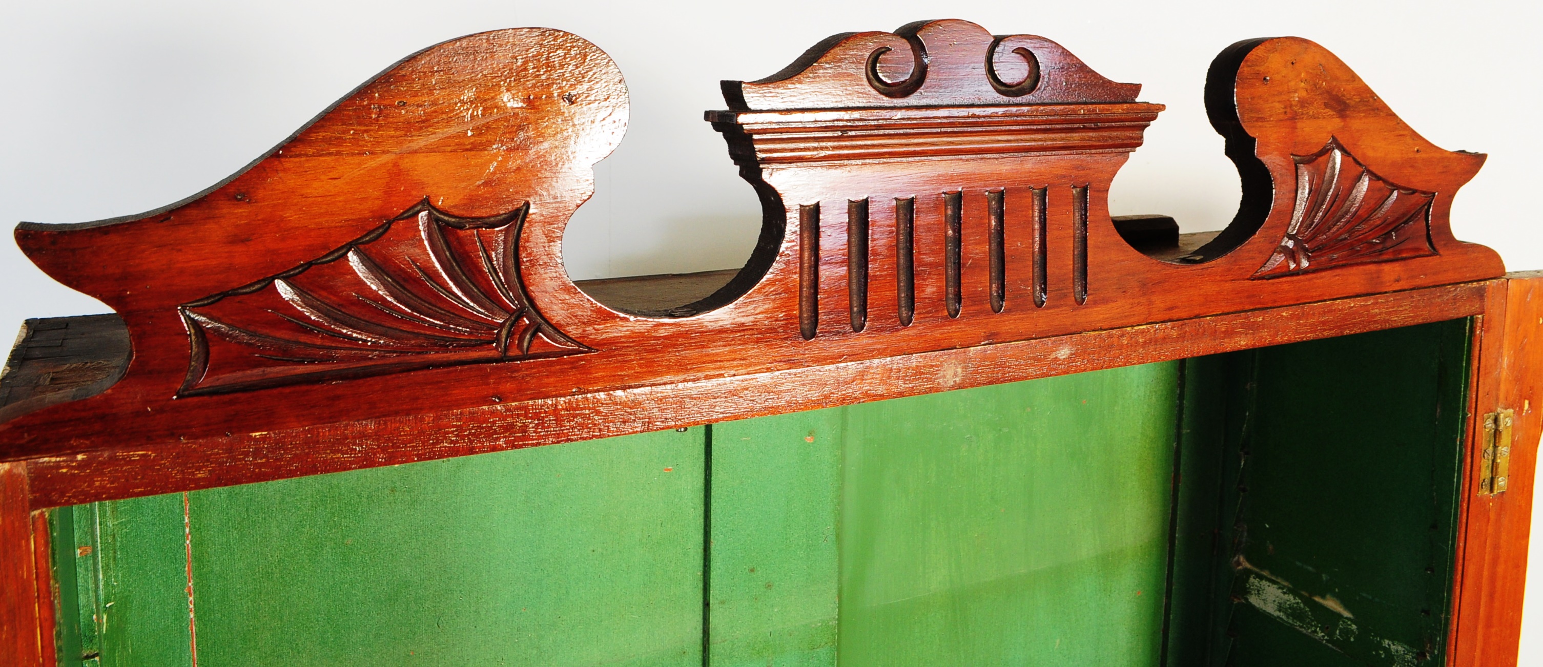 REGENCY REVIVAL MAHOGANY GLAZED BOOKCASE CABINET - Image 5 of 7