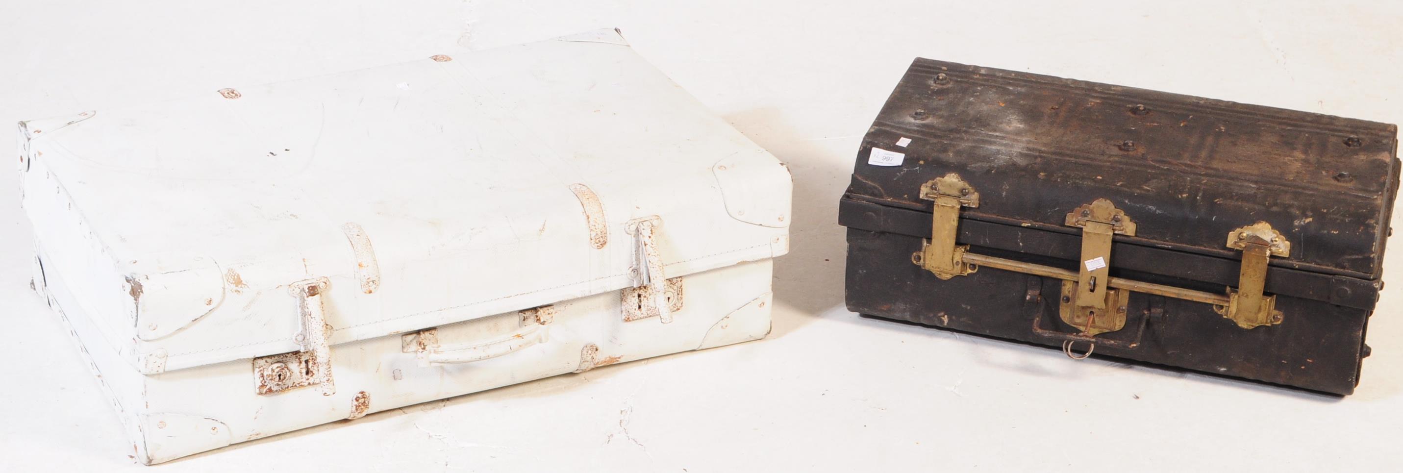 TWO VINTAGE 20TH CENTURY TRAVEL SUITCASE TRUNKS - Image 2 of 4