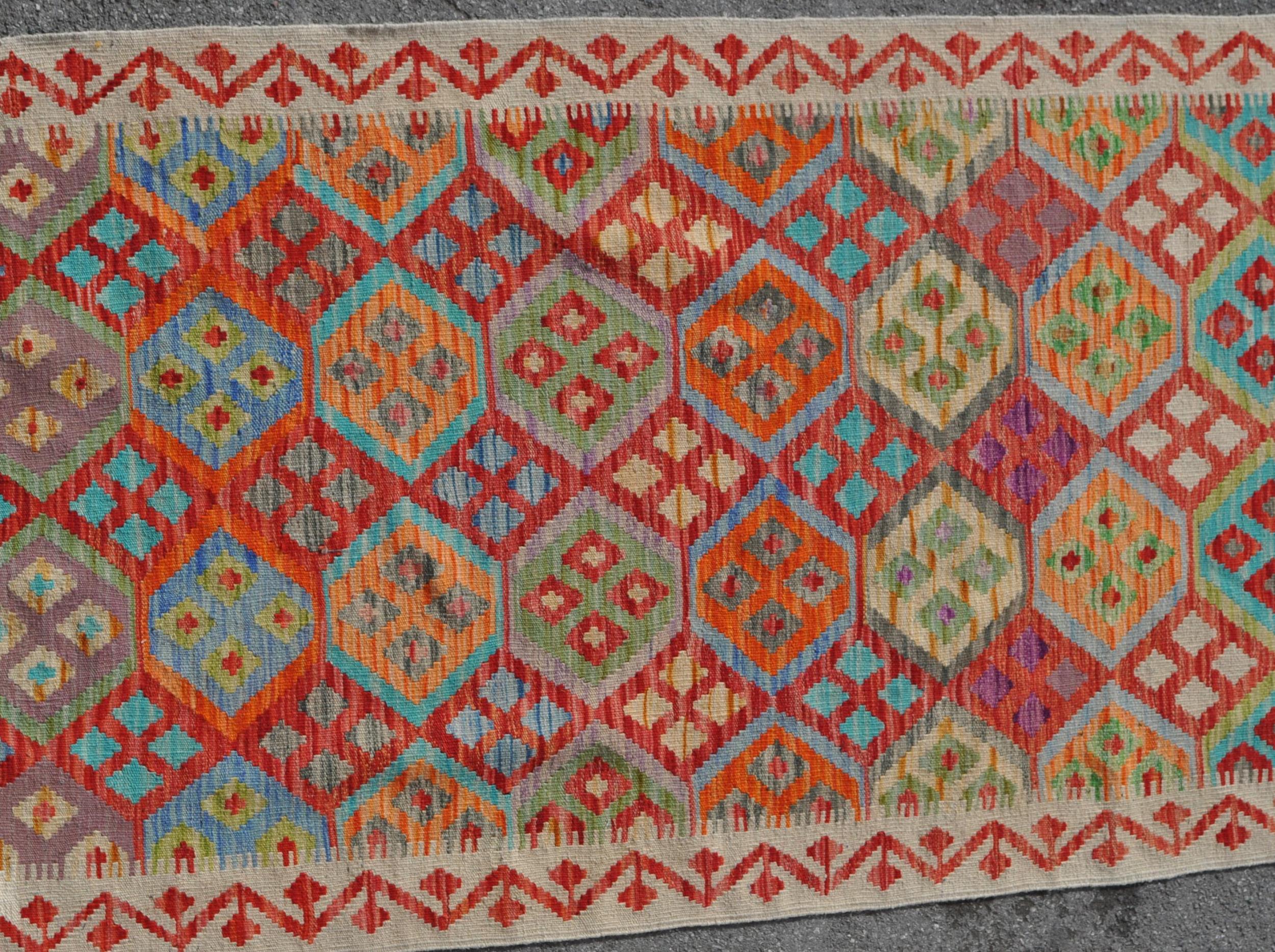 20TH CENTURY TURKISH ANATOLIAN KILIM RUNNER - Image 2 of 4