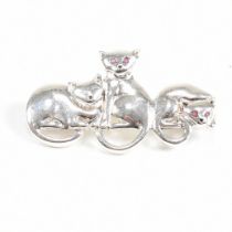 CONTEMPORARY STERLING SILVER NOVELTY CAT BROOCH