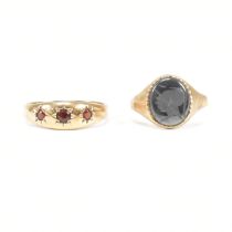 TWO 9CT GOLD RINGS - GARNET THREE STONE & SIGNET RING