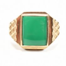 HALLMARKED 9CT GOLD & GREEN CHALCEDONY RING