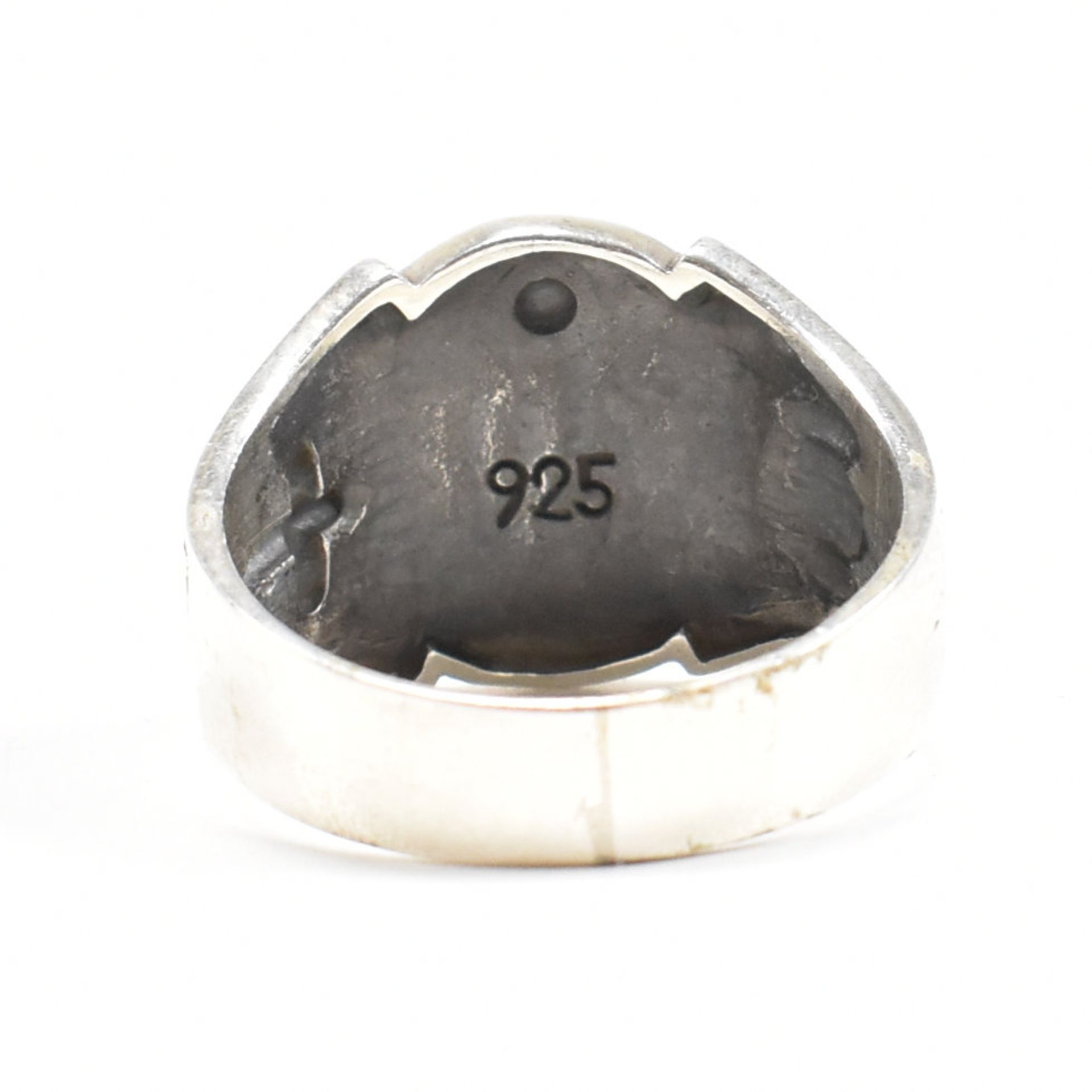 CONTEMPORARY 925 SILVER MASONIC STYLE RING - Image 6 of 7