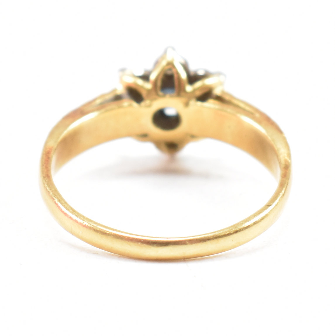HALLMARKED 18CT GOLD SAPPHIRE CLUSTER RING - Image 5 of 9