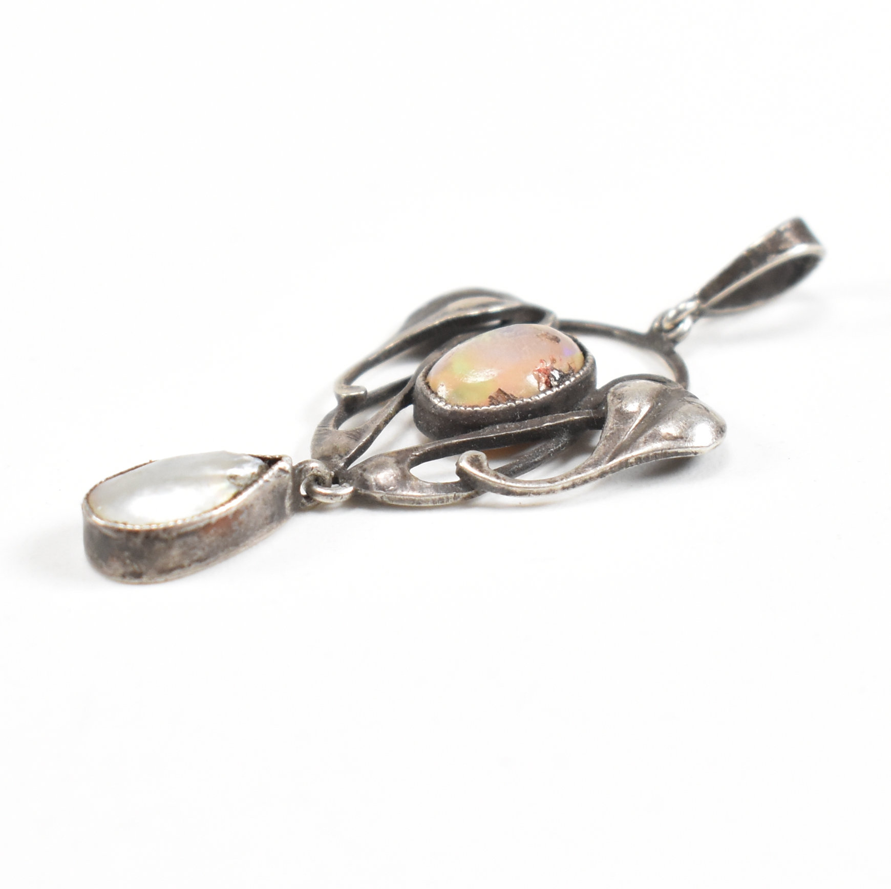 ARTS & CRAFTS SILVER OPAL & MOTHER OF PEARL NECKLACE PENDANT - Image 6 of 6