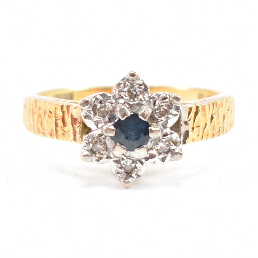 HALLMARKED 18CT GOLD SAPPHIRE CLUSTER RING