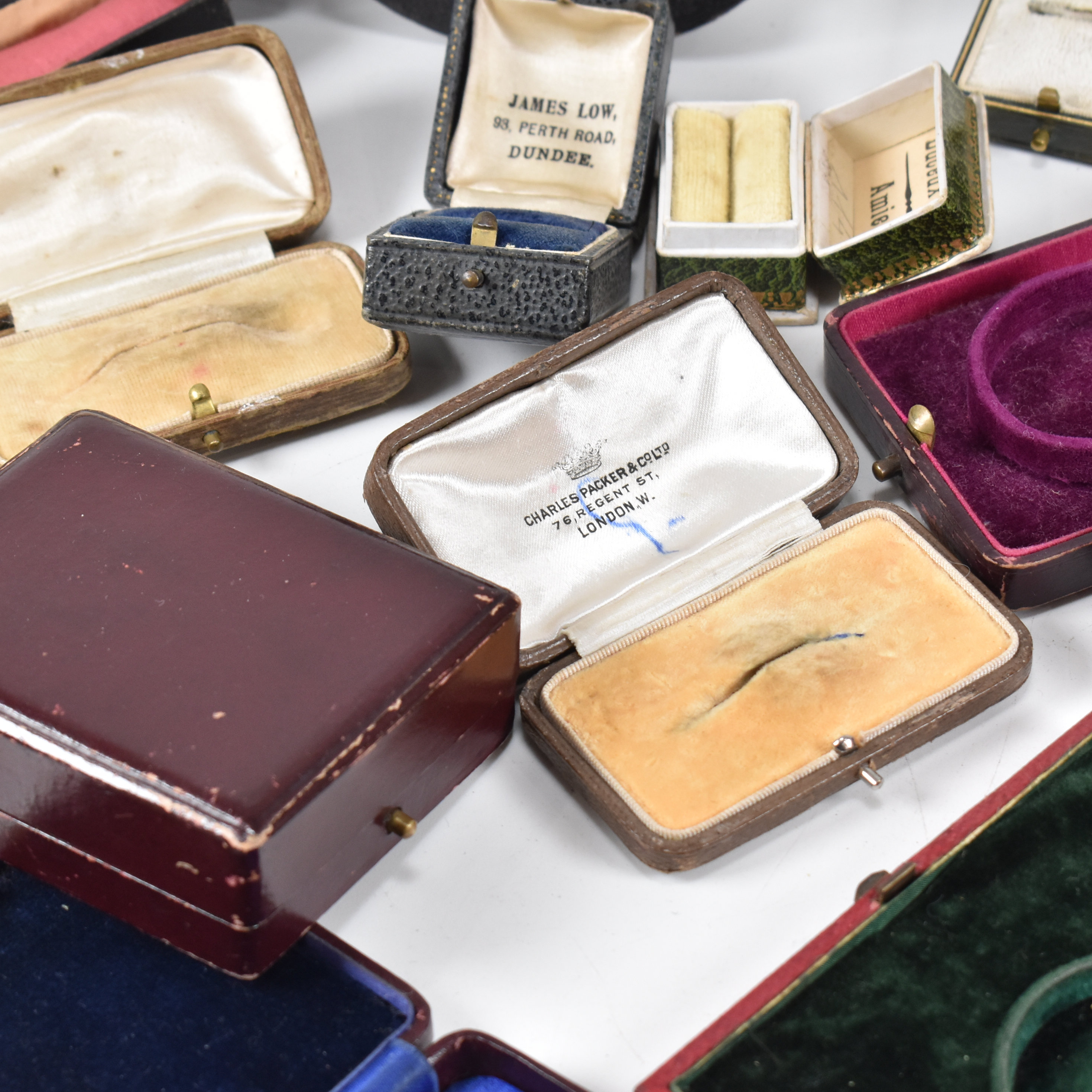 COLLECTION OF JEWELLERY BOXES CASES - Image 15 of 16