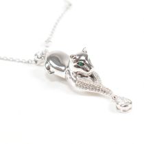 CONTEMPORARY WHITE METAL CAT PENDANT NECKLACE