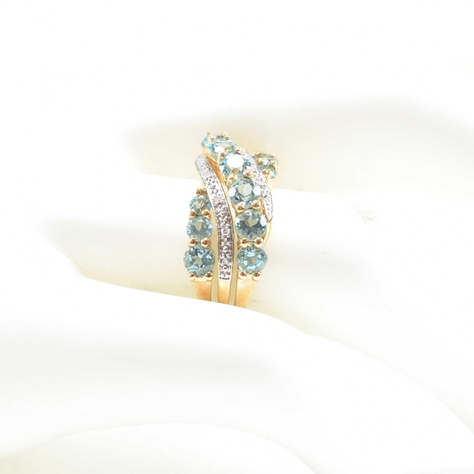 HALLMARKED 9CT GOLD AQUAMARINE & DIAMOND DRESS RING - Image 7 of 7